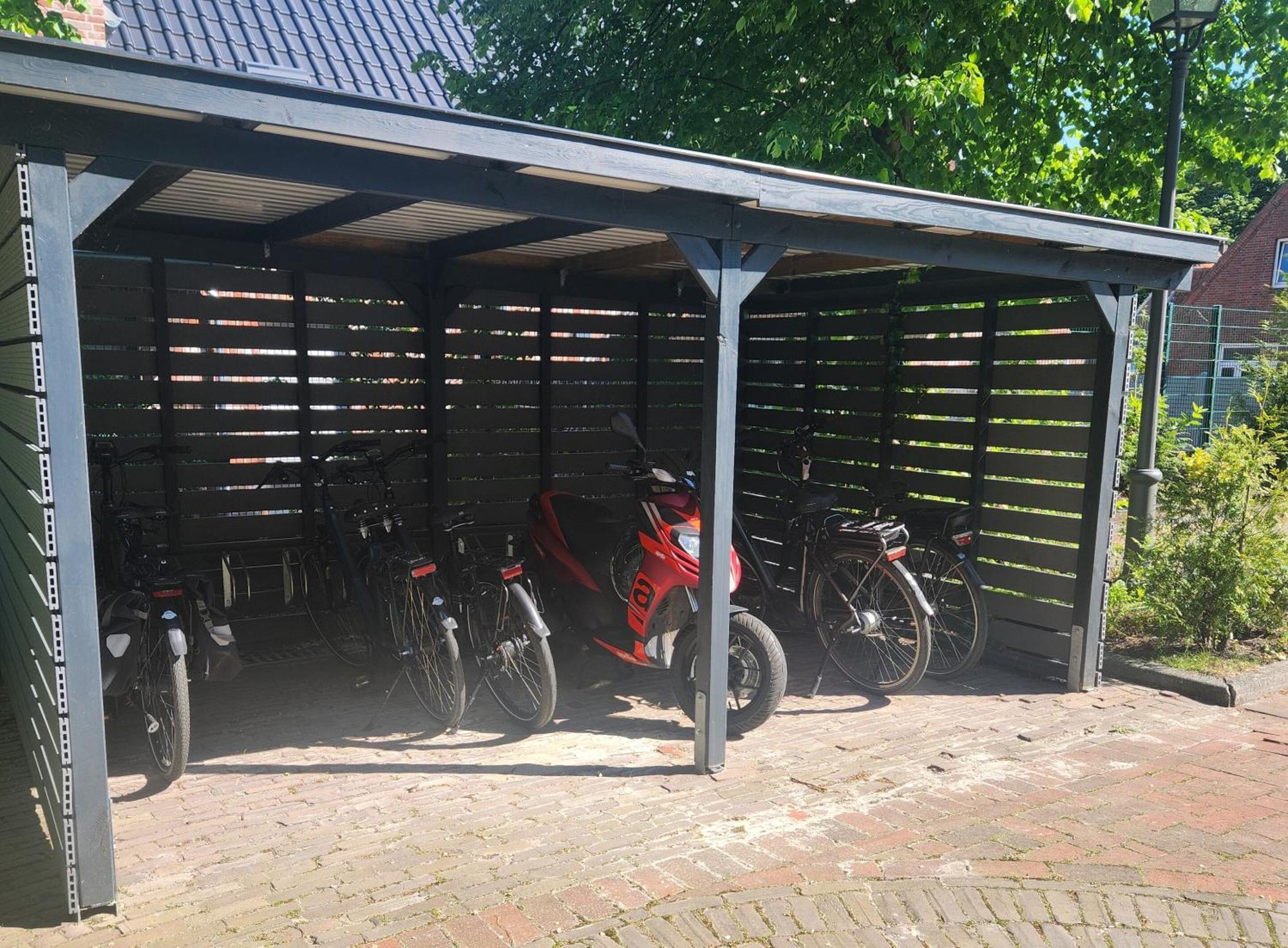 Friesischer Hof, Ferienwohnungen Mit Indoor Spielplatz, Kostenfreien Parkplatz Und W-Lan Hage Exterior photo