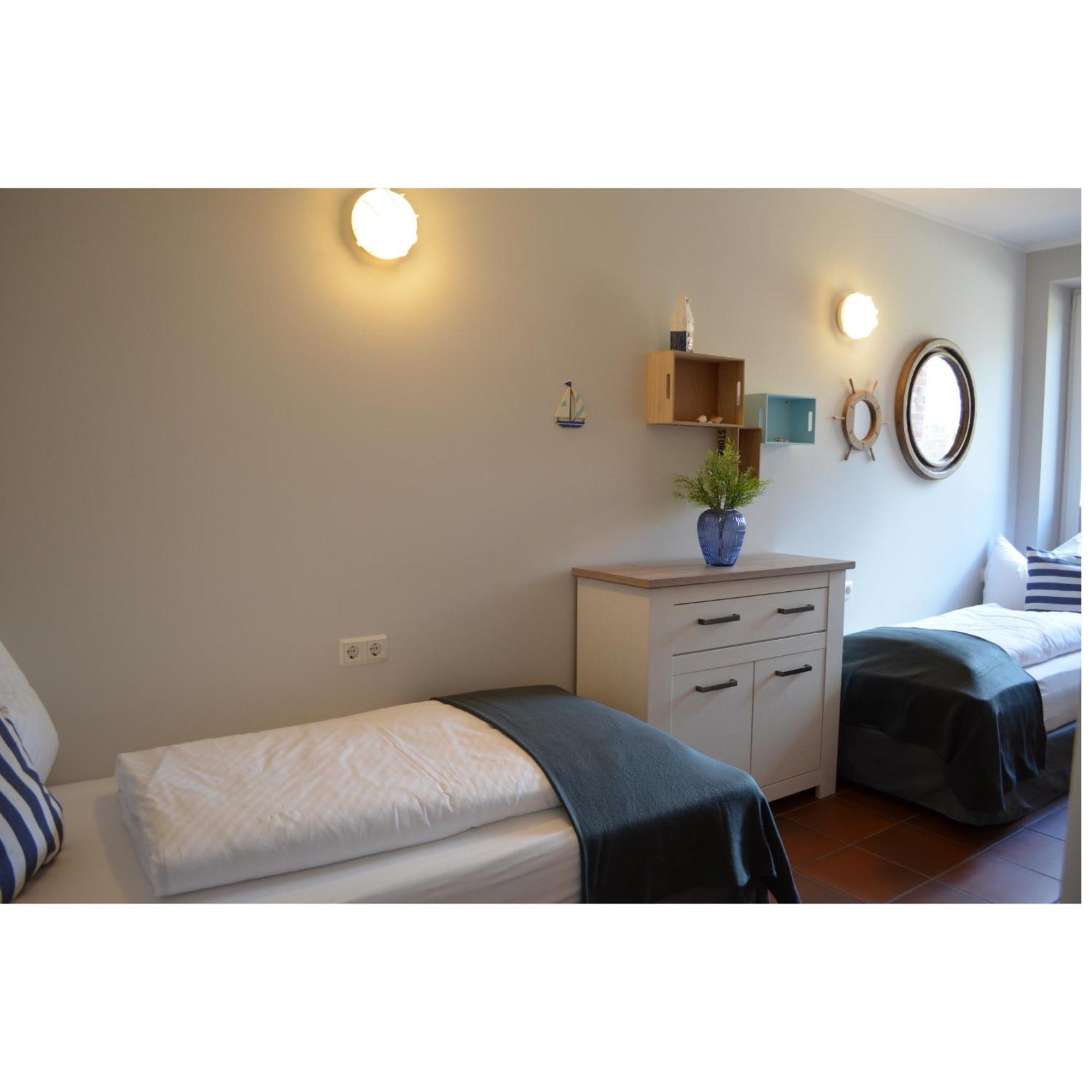 Friesischer Hof, Ferienwohnungen Mit Indoor Spielplatz, Kostenfreien Parkplatz Und W-Lan Hage Room photo